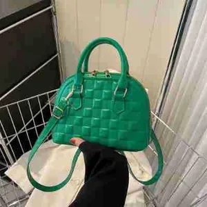Fashionable bright green shell-shaped crossbody bag with luxury embossed square patterns