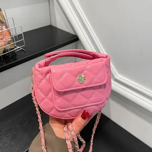 Sac à Main Femme en Cuir PU Matelassé Losange Boucle Fleur Mini Sac Bandoulière Avec Chaîne en Métal Sac Élégant