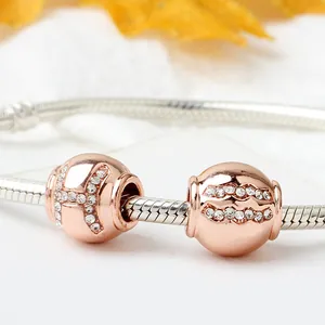 Set de cuentas de constelación en oro rosa y cristales sobre cadena de serpiente plata