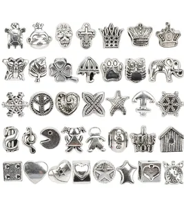 Kit de bricolage avec 35 breloques en alliage d'argent pour bracelets d'enfants
