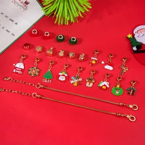 Calendrier de l'Avent de Noël Kit bracelet DIY avec breloques festives et chaînes serpent