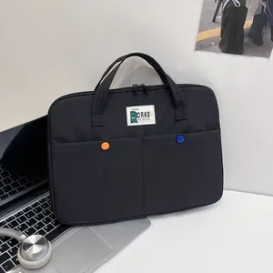 Sacoche noire pour ordinateur portable 14 pouces avec boutons décoratifs et poignées