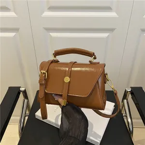 Vintage PU Leather Small Square Bag For Women Gold Metal Buckle Top Handle Crossbody Bag Commuter Handbag Office Shoulder Bag
