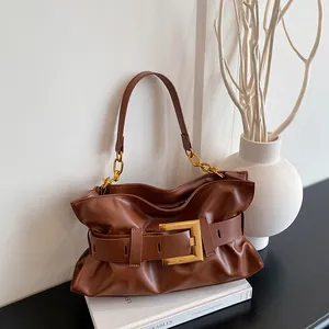 Sac à Épaule Femme Mode Froncé Cloud en Cuir Polyuréthane Sac Sous le Bras Bandoulière Grande Capacité Avec Boucle Carrée Or Chaîne