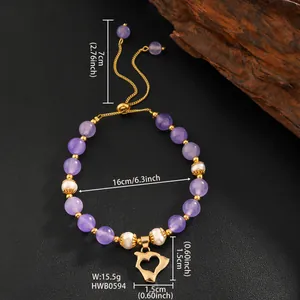 Détail du bracelet en améthyste et perles montrant la circonférence et la chaîne réglable