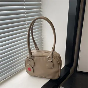Sac à Main Femme Minimaliste en Cuir PU Avec Pendentif Cœur Style Coréen Texture Litchi Sac à Épaule Quotidien Cabas