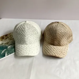 Casquettes de baseball en velours matelassé pour femmes avec strass en blanc et kaki