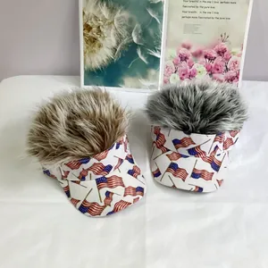 Viseras de sol con bandera de EE. UU. y peluca de pelo sintético para festivales