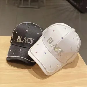 Berretto da Baseball da Donna con Lettere BLACK in Strass Finitura Satinata Poliestere Visiera Curva Cappello da Sole Regolabile Casual