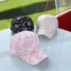 Casquettes de baseball en dentelle florale noire, blanche et rose pour protection solaire femme