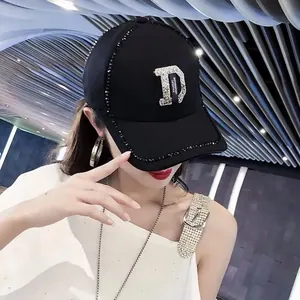 Modische schwarze Baseballkappe mit Strass-Buchstaben D und Motorsport-Lifestyle-Stickerei