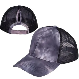 Cappello da camionista tie-dye con rete traspirante e foro per coda di cavallo alta