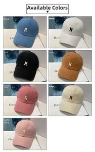 Vue détaillée de casquettes de baseball en coton en sept couleurs avec broderie lettre R