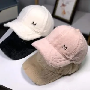 Casquette de Baseball d'Hiver Chaude en Peluche de Lapin pour Femme Lettre M Brodée Chapeau à Visière Souple Mode Réglable