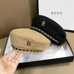 Vintage Britischer Stil Baskenmütze Für Damen Mit B Buchstaben Logo Metallkette Dekor Mode Polyester Baumwolle Maler Hut Täglich Streetwear Kopfbedeckung