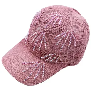 Berretto da baseball in maglia rosa da donna con design traforato e strass scintillanti