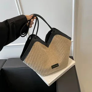 Sac Fourre-tout en Velours Côtelé pour Femmes Grande Capacité Sac à Épaule Patchwork Mode Avec Pendentif Nuage Ouverture en V Casual