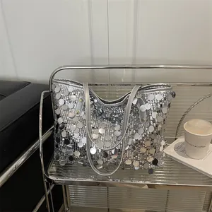 Borsa tote con paillettes argento per donna con manici metallici e design spazioso