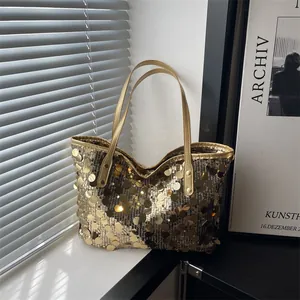 Borsa tote in paillettes dorate da donna con lucentezza metallica e dettagli