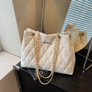 Sac Cabas Matelassé à Chaîne pour Femme Mode Grande Capacité en Cuir PU Sac à Épaule Losange Quotidien Minimaliste