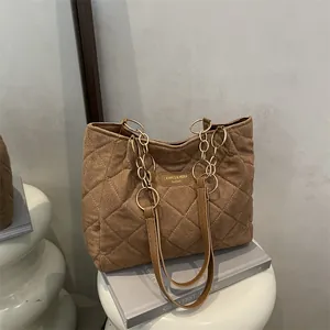 Women Quilted Diamond Lattice Tote Bag Large Capacity Suede Look Shoulder Bag With Gold Chain Strap Fashion Handbag