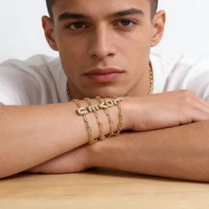 Gouden paperclip ketting armband met grote micro-pave initial bedel voor dames