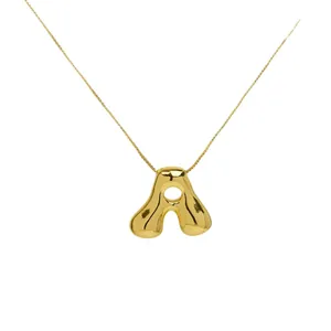 Gepolijste 18K vergulde ballonletter A hanger ketting aan een fijne schakel