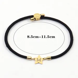 Verstellbares Webarmband im Detail, Größe 8,5cm bis 11,5cm, mit goldenem Sternanhänger