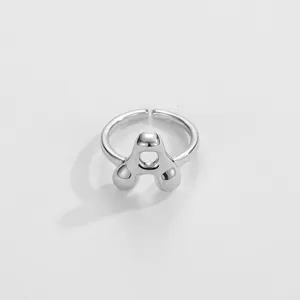 Anello regolabile in argento con design a lettera A 3D e stile moderno in metallo liquido