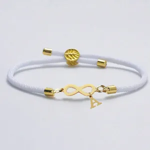 Verstellbares weißes Armband mit goldenem Unendlichkeitssymbol und Buchstaben-A-Anhänger
