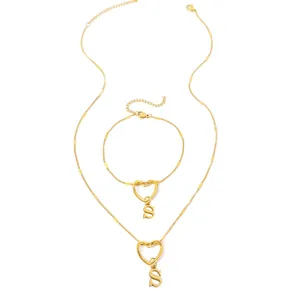 Schmuck-Set aus vergoldetem Edelstahl mit hohlem Herz und Buchstaben-S-Anhänger für Damen