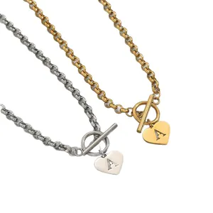 Colliers avec pendentif cœur en acier inoxydable or et argent avec lettre A et fermoir OT