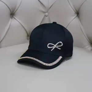 Casquette de Baseball avec Nœud Papillon et Strass pour Femmes Mode Scintillante Chapeau de Soleil Réglable Respirant pour Femme