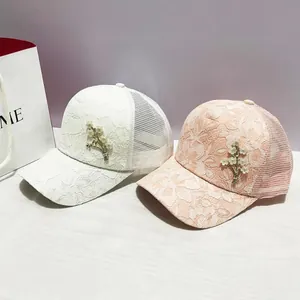 Casquette de baseball en dentelle pour femme avec fleur en strass et maille respirante