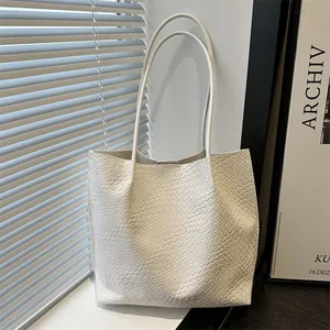 Sac cabas tissé à la main crème avec motif quadrillé pour le quotidien des femmes