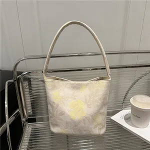 Sac à Épaule pour Femmes Nouveau Style Chinois Jacquard Floral Sac à Main Vintage Imprimé Fleurs Tote Avec Boucle Magnétique Petit Sac