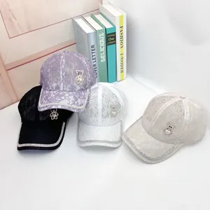 Casquette de baseball en dentelle avec ours en strass et perles, divers coloris