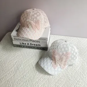 Berretto da baseball in pizzo da donna con farfalla 3D e decorazioni di perle fatte a mano