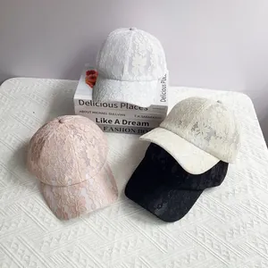 Casquette de Baseball en Dentelle Florale pour Femmes Respirante Chapeau de Soleil Doux Élégant Réglable Mode Été Voyage Extérieur
