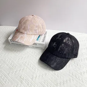 Casquettes de baseball élégantes en dentelle fleurie pour femmes en noir et beige respirant