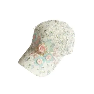 Casquette de baseball élégante en dentelle blanche avec broderie florale 3D et perles