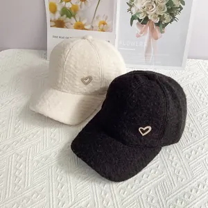 Casquette de Baseball Femme Laine Alpaga Automne Hiver Chaud Cœur Strass Mode Ajustable Casquette Peluche Décontractée