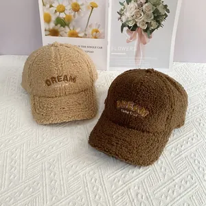 Winter-Baseballkappen aus Lammwolle mit DREAM-Stickerei in Khaki und Dunkelbraun