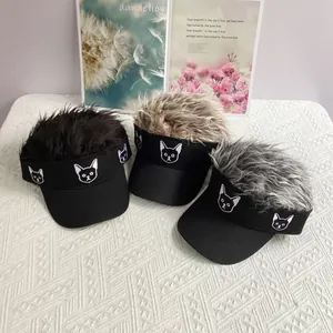 Gorra de béisbol con pelo sintético y bordado de perro lindo en tres colores de pelo diferentes