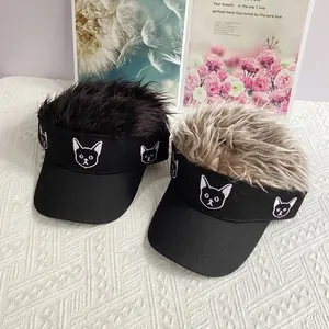 Divertida gorra de béisbol bordada con pelucas de pelo falso en negro y marrón