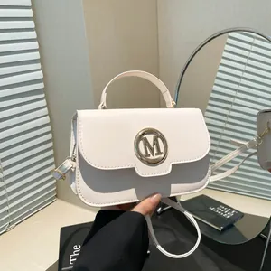 Dames Mode Kleine Crossbodytas PU Leer Handtas Magnetische Klep Schoudertas Metalen Decor Voor Dagelijks Gebruik