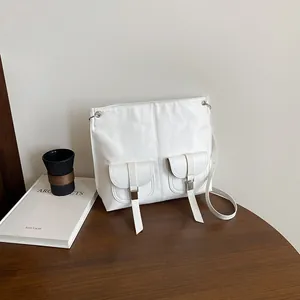 Sac à Épaule Femmes Rétro Style Locomotive en Cuir PU Grande Capacité Sac Cabas Avec Double Poches Avant Mode Métallique Argent Blanc Noir Navetteur Quotidien