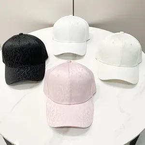 Gorra de Béisbol de Satén Jacquard Casual para Mujer Protección Solar Transpirable Visera Curva Ajustable Sombrero de Moda para Exteriores Diarios