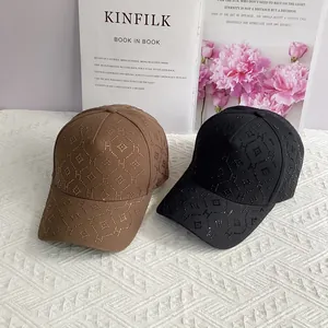 Détails des casquettes de baseball de luxe avec motifs H en strass marron et noir