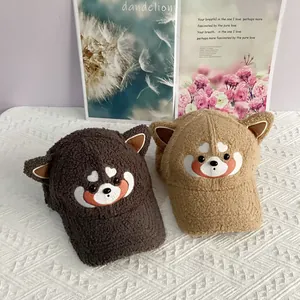 Casquettes d'hiver en peluche avec oreilles d'animaux et broderie koala en marron et camel